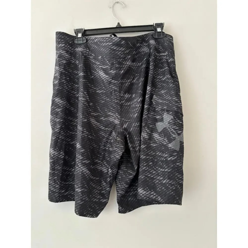 Under Armour Swim Trunks Bathing Suit Size 34 Loose Fit Storm Pocket